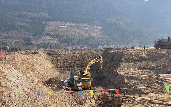 6、B線改溝開挖